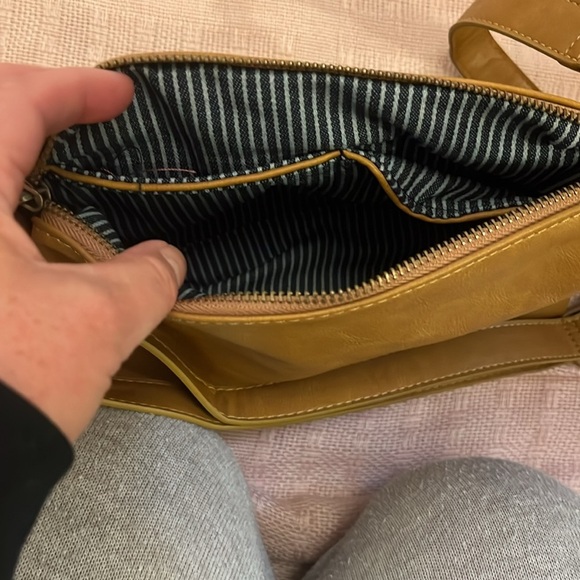 Joy Susan vegan purse. Crossbody. Color is rich mustard. NWOT - Picture 3 of 3